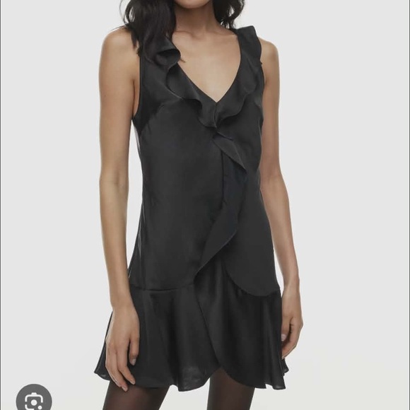 Wilfred Dresses & Skirts - Wilfred Hera Satin Ruffle Mini Dress Black Size S Aritzia